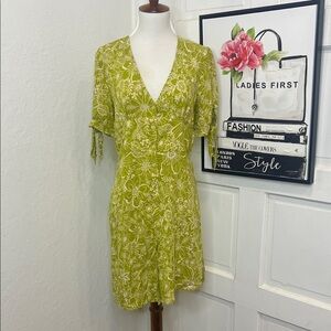 Nobody’s Child Bright Green Floral Button Front Mini Dress Size 8